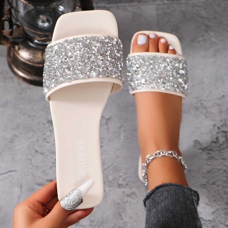 Vasaros šlepetės moterims Naujos moteriškos plokščios paplūdimio šlepetės Moteriškos deimantinės basutės lauke Prabangūs dizainerio plius 43 dydis