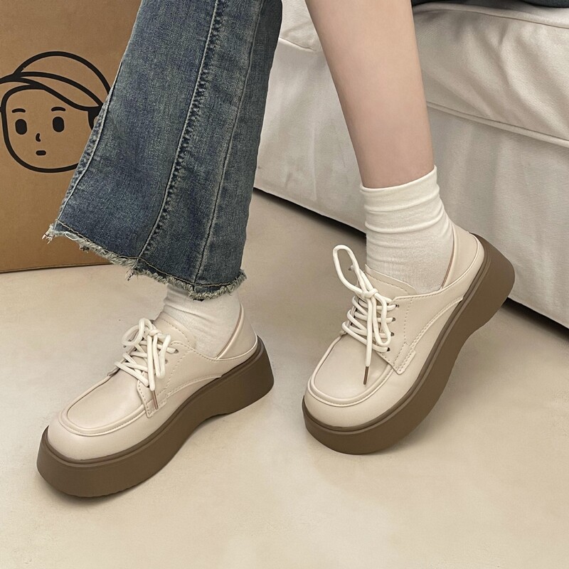 Maži karališko stiliaus odiniai batai moterims britiško stiliaus 2024 m. nauji pavasario ir vasaros studentiški batai didele galva retro juodi jk batai su petnešėlėmis