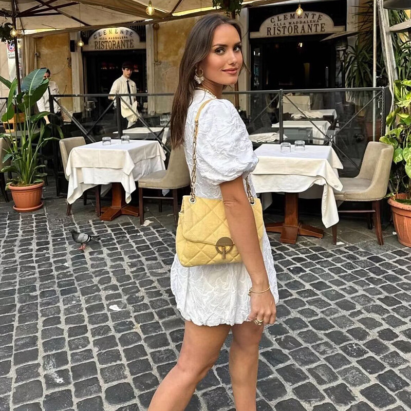 2024. aasta uued tikitud kleidid Suvised naistemood õhuke V-kaelusega Elegantne puhkuse mini naiste kleit Noorte tänavapeokleit