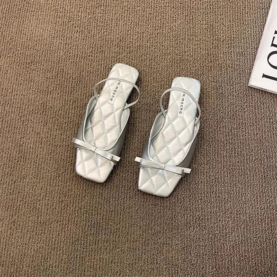 2024. aasta brändikingad naistele Uued lahtise ninaga naiste sussid, suvised igapäevased sandaalid, naiste kikilips, kandilise varbaga lamedad naiste välisjalatsid