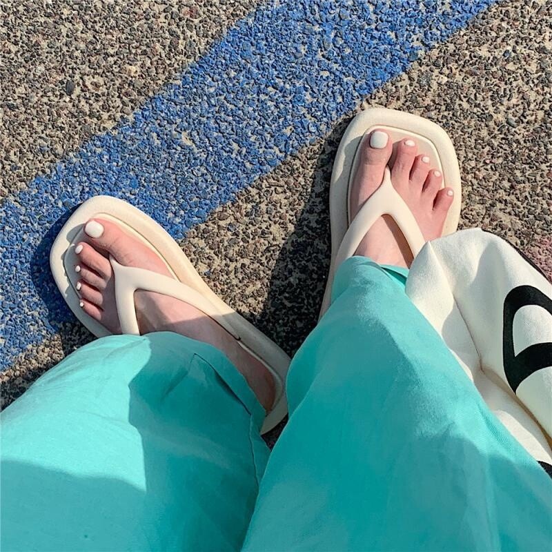 SP&CITY INS Modne ljetne cipele za žene Papuče s kvadratnom glavom Japanke s platformom Jednobojne cipele za plažu Odjeća za žene