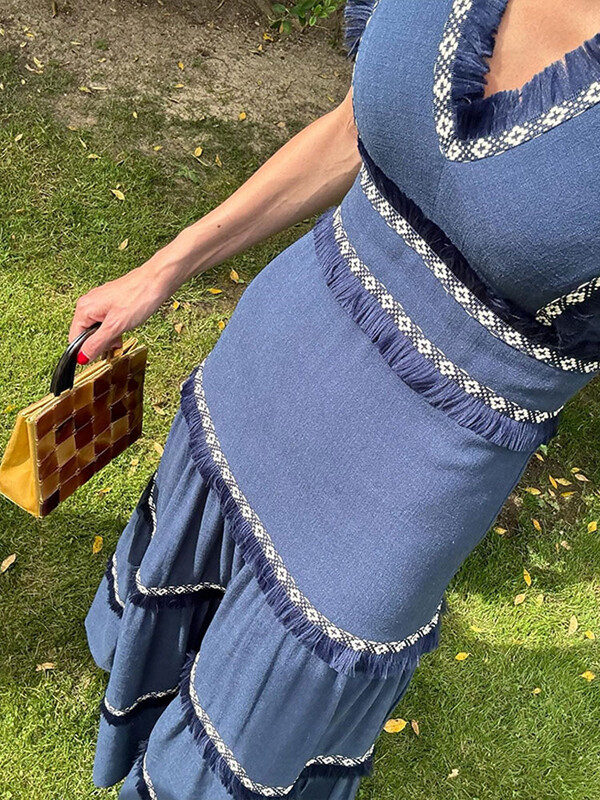 Naiste vanaaegsed šikid narmad, räsitud Midi volangidega kleit, moodne V-kaelusega varrukateta kõrge vöökohaga hommikumantlid 2024. aasta suvenaised, peoõhtud