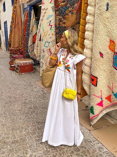 Moteriškos mados margintos keturkampio kaklo suknelė aukštu juosmeniu Elegantiška lotoso lapų rankovėmis suskaldytos A linijos suknelės 2024 m. vasaros gatvės aprangos chalatas