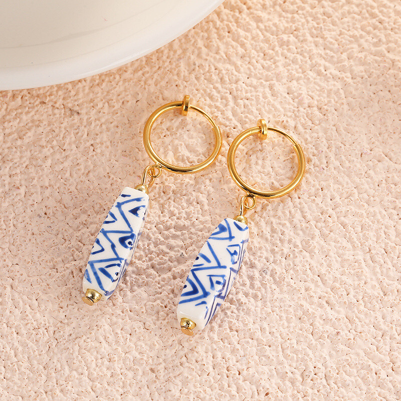 Cross Border Retro käsitsi maalitud sinise ja valge keraamilised helmestega kõrvarõngad naistele Nišškujundusega roostevabast terasest rõngas ilma augustatud kõrvaklambriteta