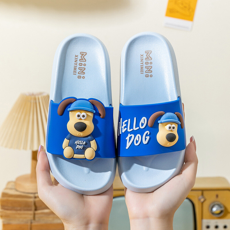 Laste sussid suvised poisid ja tüdrukud multifilmis sussid kodu libisemiskindlad vanem-laps sussid hulgimüük keskmised ja suuremad lapsed õues kantavad