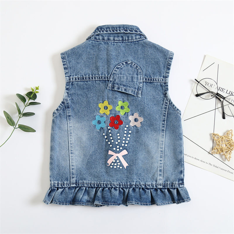 Värviline lillevest - lihtne, moekas ja universaalne lasteriided, ilus, moodne, armas ja lahe