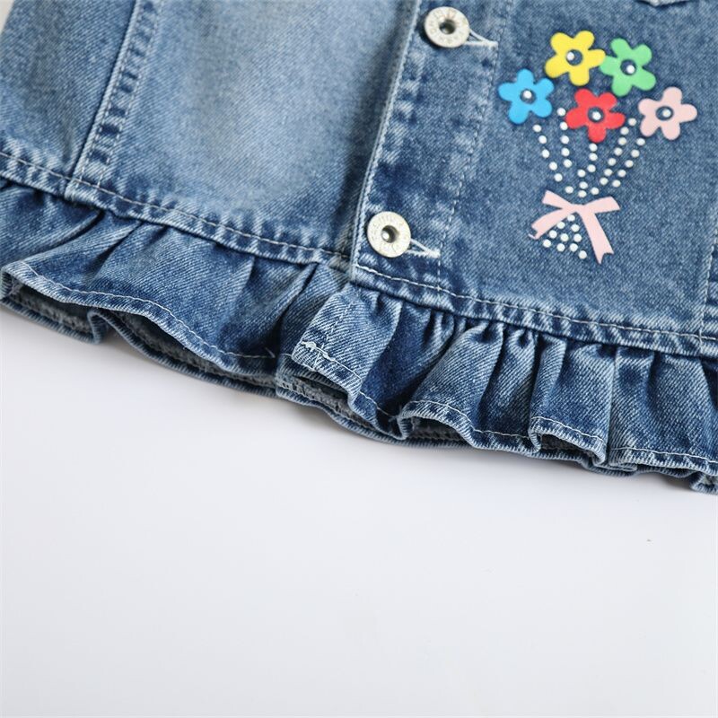 Värviline lillevest - lihtne, moekas ja universaalne lasteriided, ilus, moodne, armas ja lahe