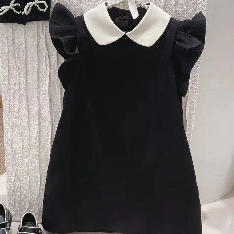 Tüdrukute kleit suvine uus moodne kullake, lendav varrukas Väike must kleit A-line kleit Korea lastekleit