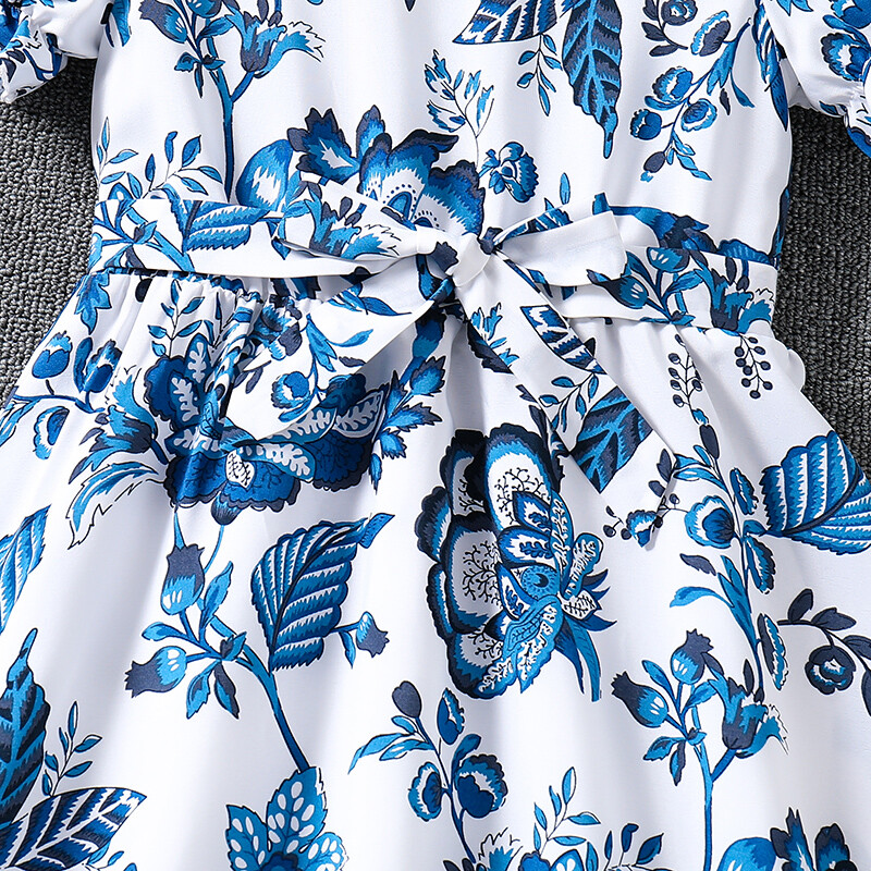 Lastekleit tüdrukutele Sinise lillega pikk kleit ja eemaldatav vöö Elegantne stiil Stiilne suvepuhkus Igapäevased lasteriided