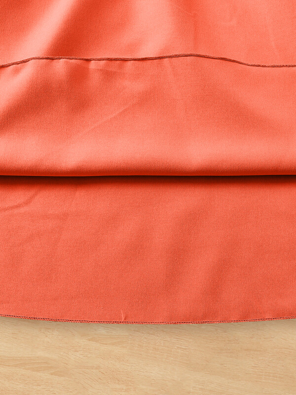 Tüdrukute võluv lilleline volangkleit – õrn kaelus, lehvivad varrukad, suvine elegantne riietus stiilseteks seiklusteks