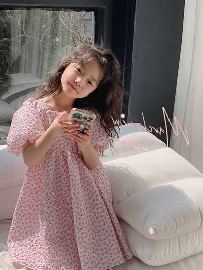 22274 Laste suveriided 2024 Uus mullivarrukatega tüdrukute kleit, kuum allahindlus Lilleline printsessi kleit