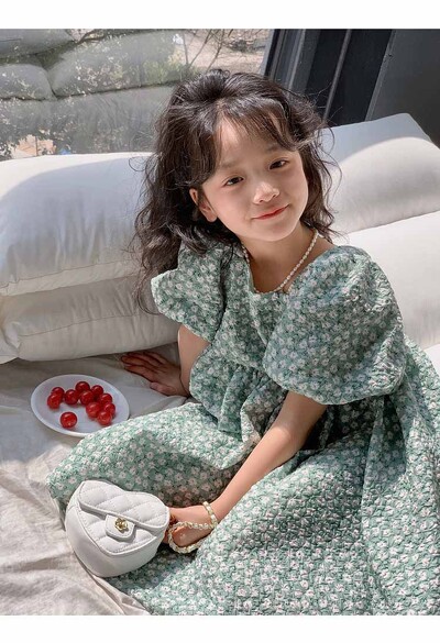 22274 Laste suveriided 2024 Uus mullivarrukatega tüdrukute kleit, kuum allahindlus Lilleline printsessi kleit