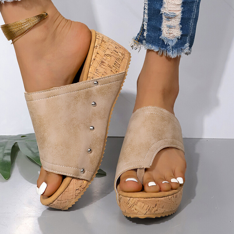 Naiste vintage pruunid kiilkontsaga sandaalid suvised klambriga varvas libisemiskindlad rannasussid, naiste PU-nahast platvorm Roman Sandalias Mujer