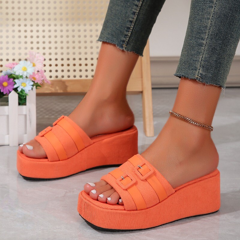 Επώνυμα γυναικεία παπούτσια 2024 Νέα αντιολισθητικά γυναικεία παντόφλες με χοντρή σόλα μόδας έξω Γυναικεία ρούχα One Word Drag Zapatillas Mujer