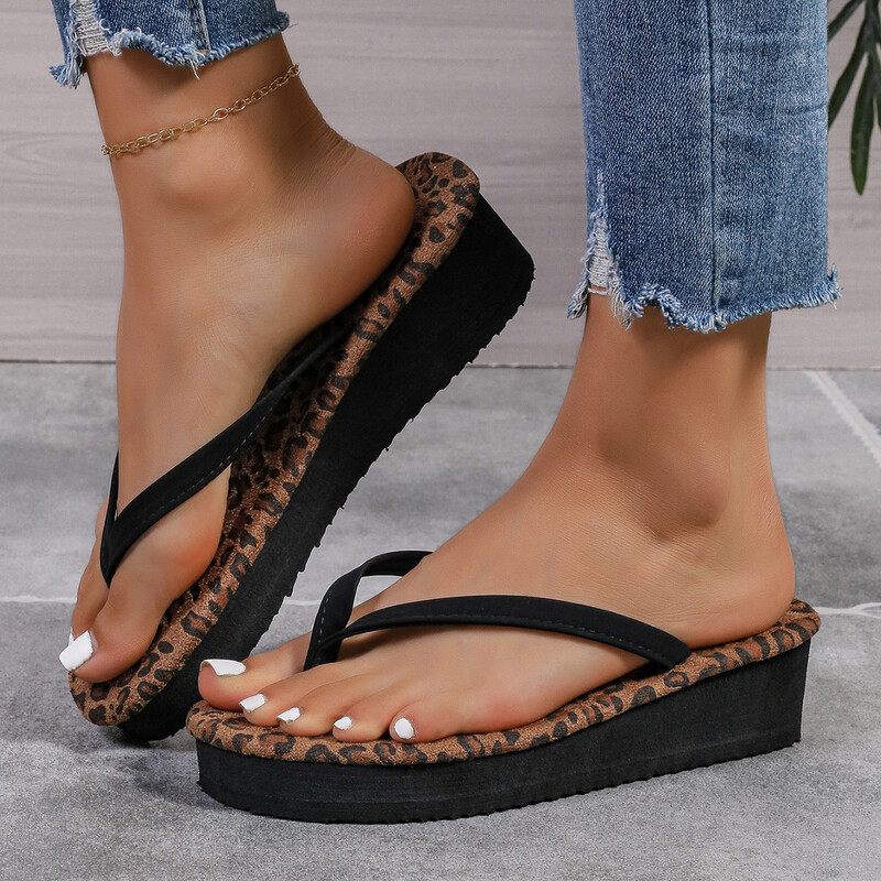 Sandale de cauciuc de vară la modă, papuci de femei cu leopard, pantofi noi de damă 2024, pantofi pentru interior, în aer liber, cu platformă pentru plajă, tobogane plate
