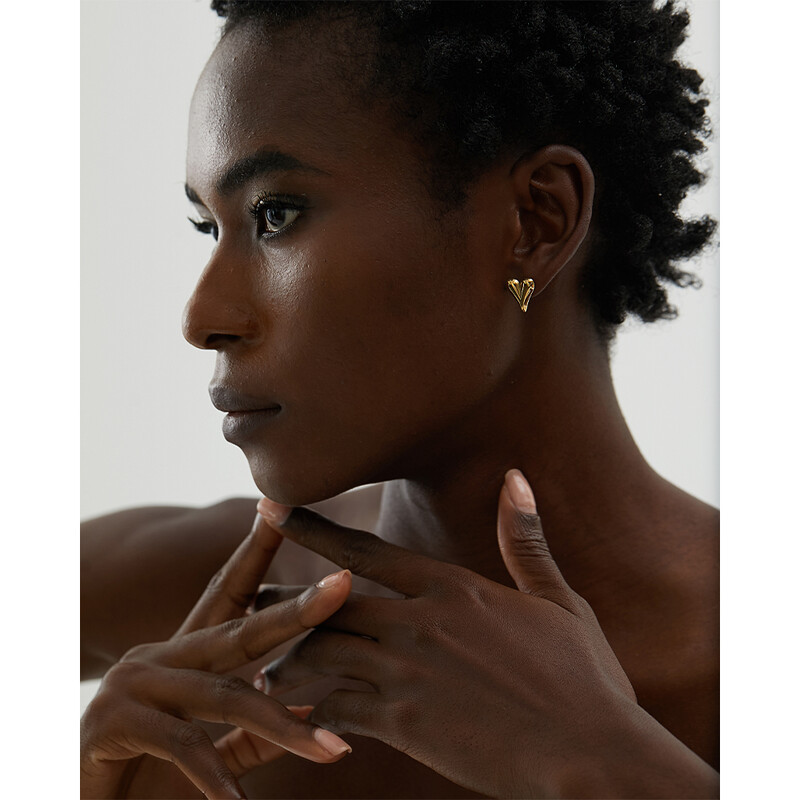 Yhpup roostevabast terasest šikk südamega Huggie Hoop kõrvarõngad võluvad kullavärvi tuhmid tasuta trendikad moeehted naistele