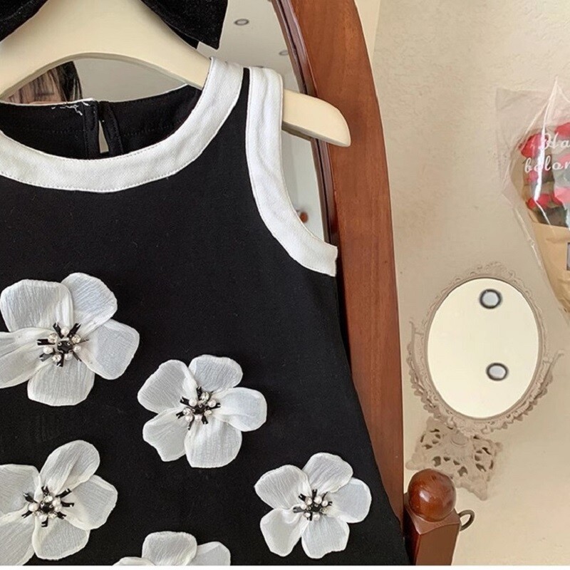 Nauja mergaičių juoda princesiška suknelė be rankovių, vasarinė Hepburn stiliaus trimatės gėlės, vaikiškos apatinės marškinių suknelės, kūdikių suknelės