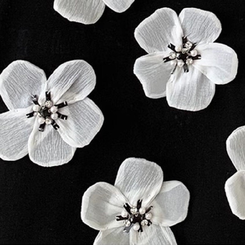 Nauja mergaičių juoda princesiška suknelė be rankovių, vasarinė Hepburn stiliaus trimatės gėlės, vaikiškos apatinės marškinių suknelės, kūdikių suknelės