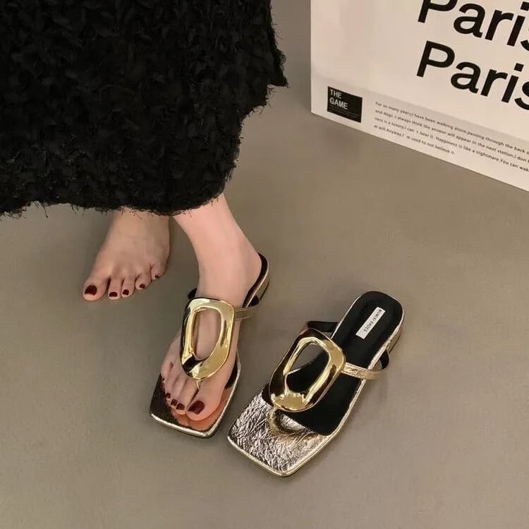 2024. aasta uus bränd, suvine naiste hõbedased sussid, mood, elegantsed metallist kaunistused, slaidid kingad naistele õues, paksu kontsaga sandaalid