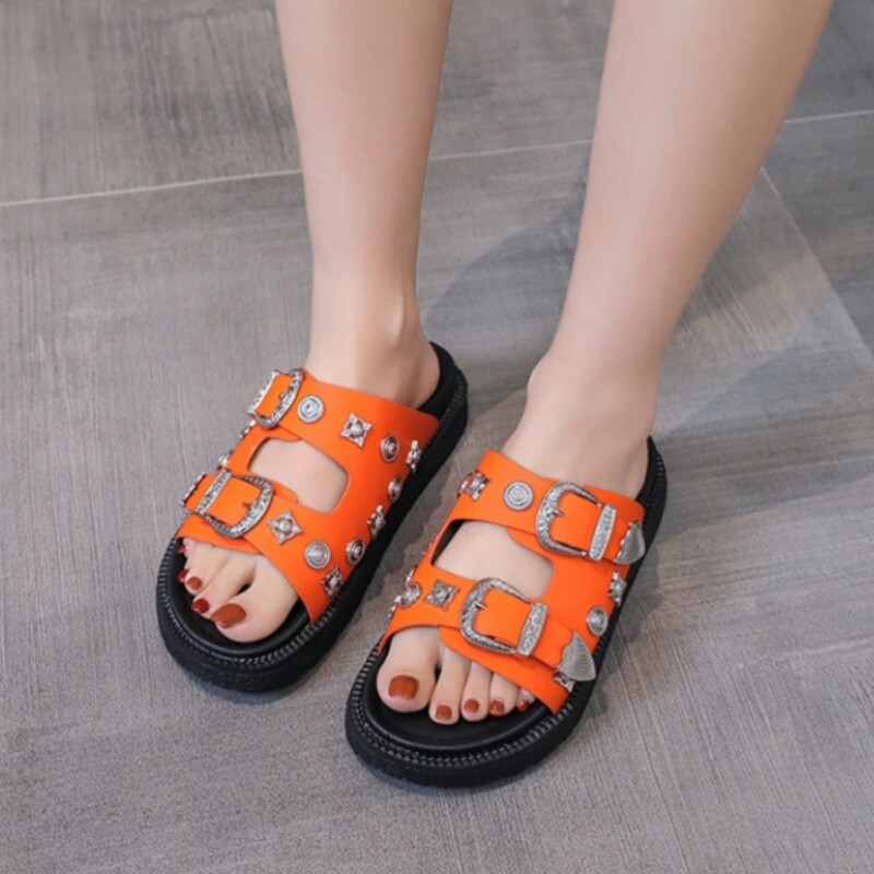 Metallist pandlaga Designer House Naiste sussid Naise oranžid sandaalid Naiste kingad Madala kontsaga suvised elegantsed ja moodsad naiste kingad