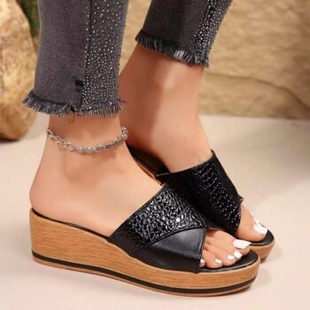 Γυναικείες παντόφλες Wedge Heel Plus Size 2024 Καλοκαίρι Νέο Στιλ Μοντέρνα Γυναικεία Παπούτσια Γυναικεία άνετα σανδάλια PU Wedge Platform