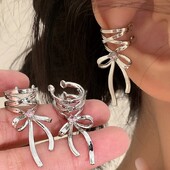 Roosa Butterfly Ear Cuff Kõrvarõngad Naistele Tüdrukutele Moodne kikisõlme Ilma augustamisklambriteta kõrvarõngas Võlts augustamine Balletiklamber ehetel