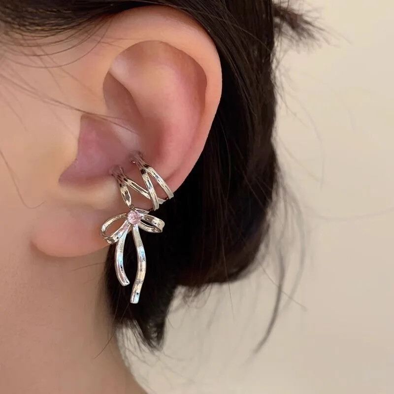 Roosa Butterfly Ear Cuff Kõrvarõngad Naistele Tüdrukutele Moodne kikisõlme Ilma augustamisklambriteta kõrvarõngas Võlts augustamine Balletiklamber ehetel