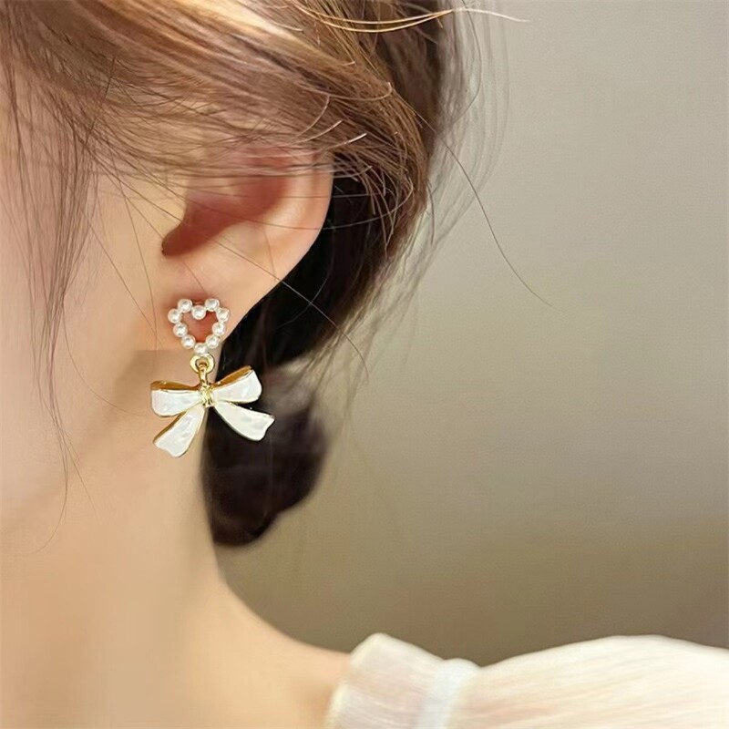 Bijele boje Cvjetne viseće naušnice za žene Okrugli naušnice u obliku srca, cvijet, okrugli list, trokut, biserna mašna, okrugle naušnice, nakit Brincos