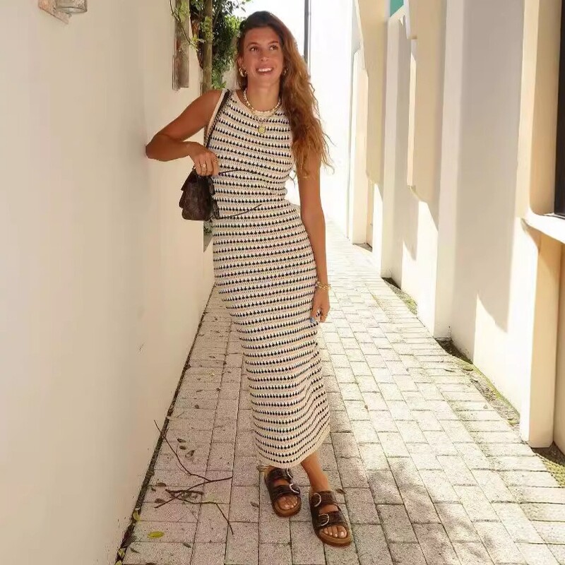 Moteriška vintažinė dryžuota ilga vasarinė suknelė moteriška Elegantiška berankove aukštu juosmeniu raižyti apdarai Maxi Knit paplūdimio suknelė moteriška