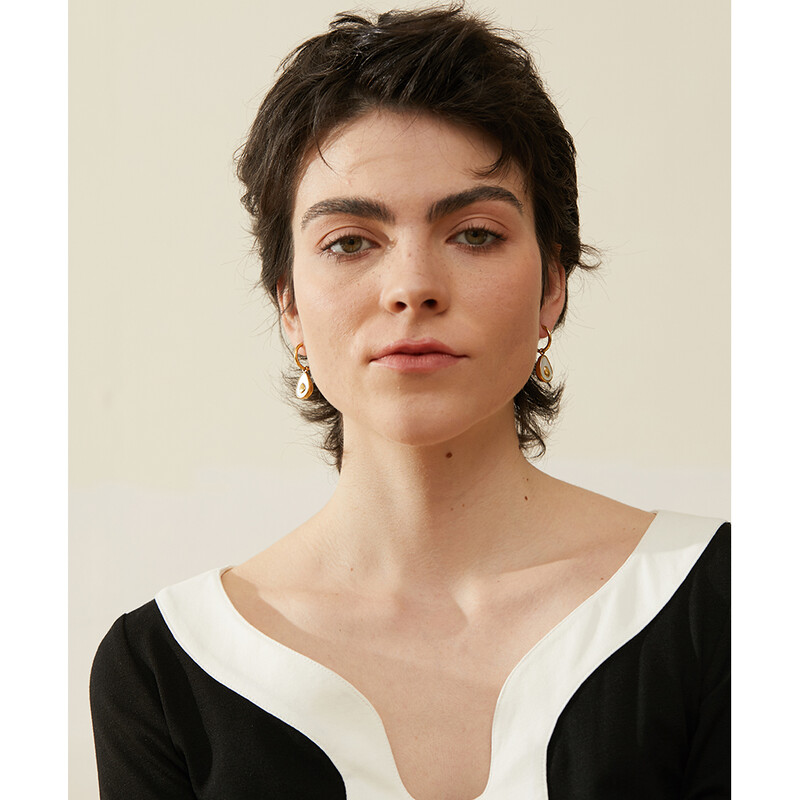 Yhpup Golden Avocado Drop roostevabast terasest puust Huggie Hoop kõrvarõngad naistele Natural Shell mood võlu armas ehe kingitus