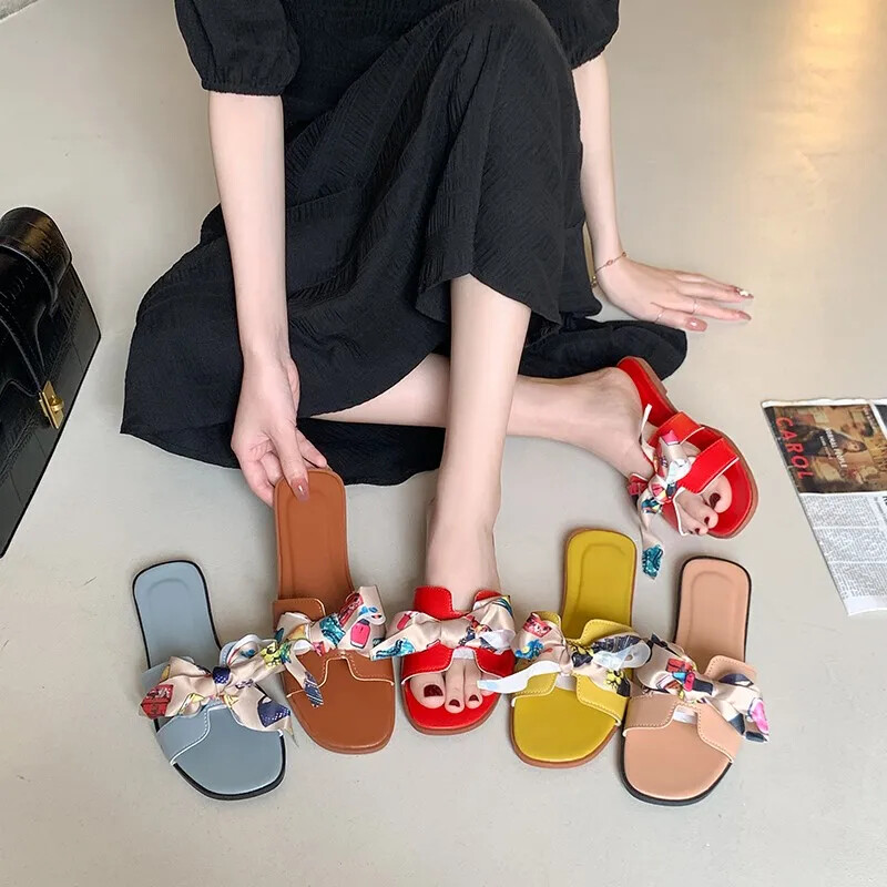 Trendikad naiste sussid 2024. aasta suvi, uus vibu kaunistus, lameda põhjaga libisemisvastane disain, tundega naiste kingad Zapatos De Mujer Luxe