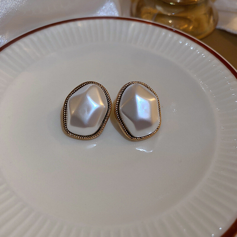 Cercei cu perle neregulate la modă, pentru femei, 2022, la modă, retro, culoare auriu, cercei cu perle simulate, pentru femei, bijuterii de nuntă