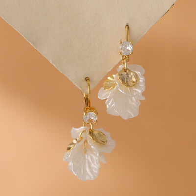 ZAKOL Korea moe imitatsioonist rippuvad kõrvarõngad valgest kristallist tsirkooniumoksiidist lilledega pruudi kõrvarõngaste peo aksessuaarid naistele