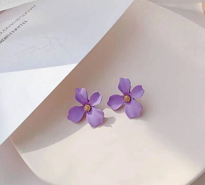 S925 Sidabrinė adata Senior Red Žiedlapiai Grynieji Raudoni Temperamentas Mieli Maži Gėlėti Auskarai Moteriški Papuošalai Auskarai Madingi Papuošalai