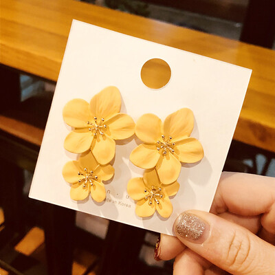 Vintage kõrvarõngad naiste kreem-lakitud kihilised kroonlehed karikakrad, suured lilled, kõrvarõngad naistele moeehted aksessuaarid