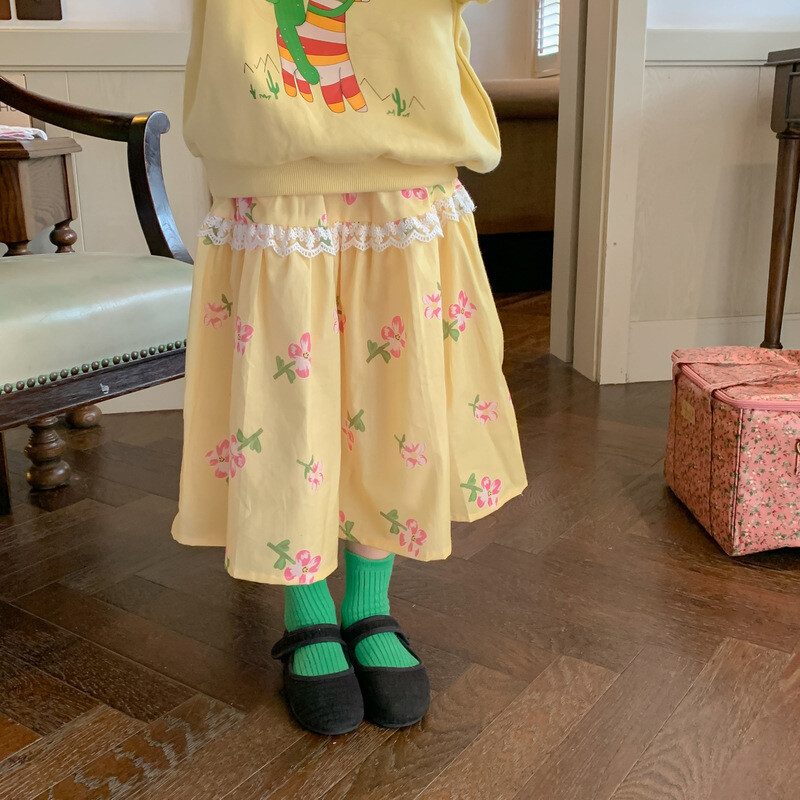 Vasaros mergaičių pussijonas su gėlėmis Rudeninis vaikiškas nėriniuotas A formos sijonas Mielas ir universalus sijonas kūdikiams vaikiški drabužiai