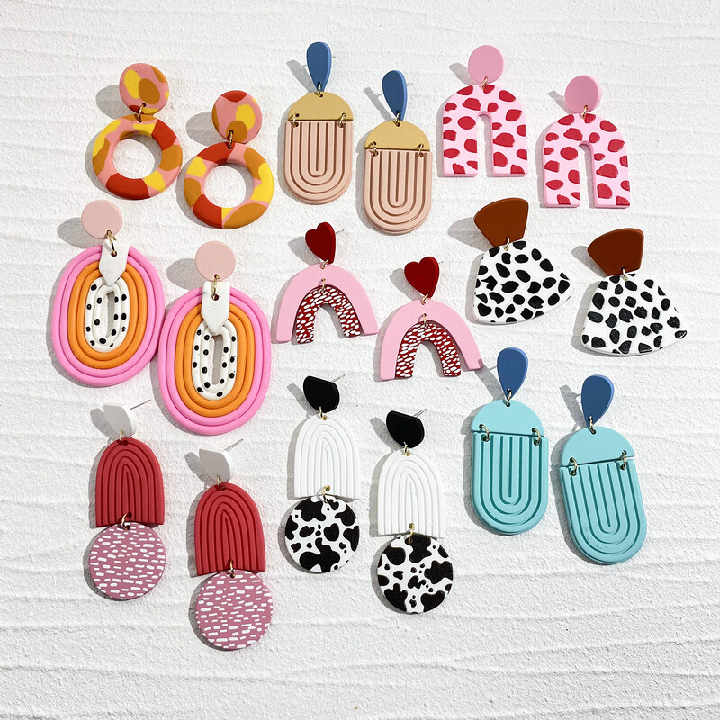 AENSOA višestruko ručno izrađene šarene akrilne naušnice s okruglim srcem, nepravilne geometrijske apstraktne naušnice, nakit 2023.