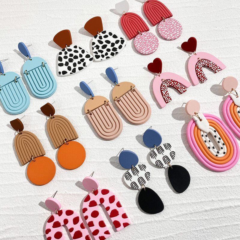 AENSOA višestruko ručno izrađene šarene akrilne naušnice s okruglim srcem, nepravilne geometrijske apstraktne naušnice, nakit 2023.