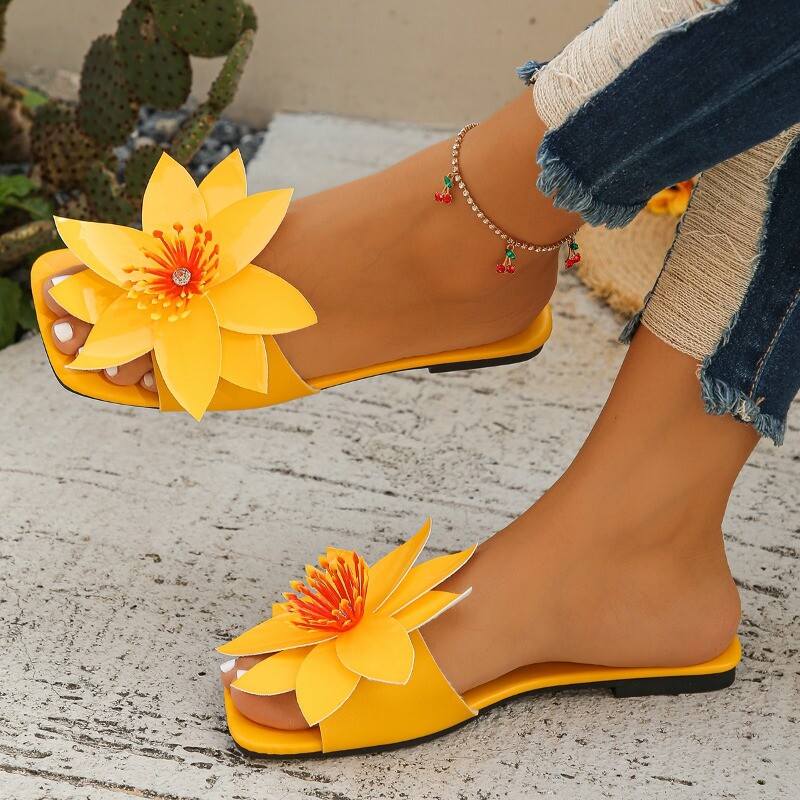 Disainerkingad Naistele 2024 Elegantsed lilled Naiste sussid Magusad Boheemlaslikud rannasandaalid Moodsad õueskandmine Naistele Ühesõnaga lohista