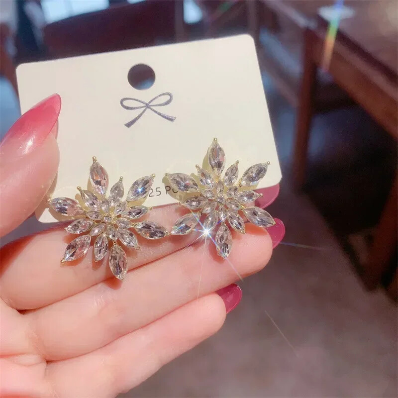 Cercei cu flori de cristal de lux exagerați, temperament pentru femei, design elegant de modă, bijuterii pentru petrecerea de nuntă, cadouri de Valentine