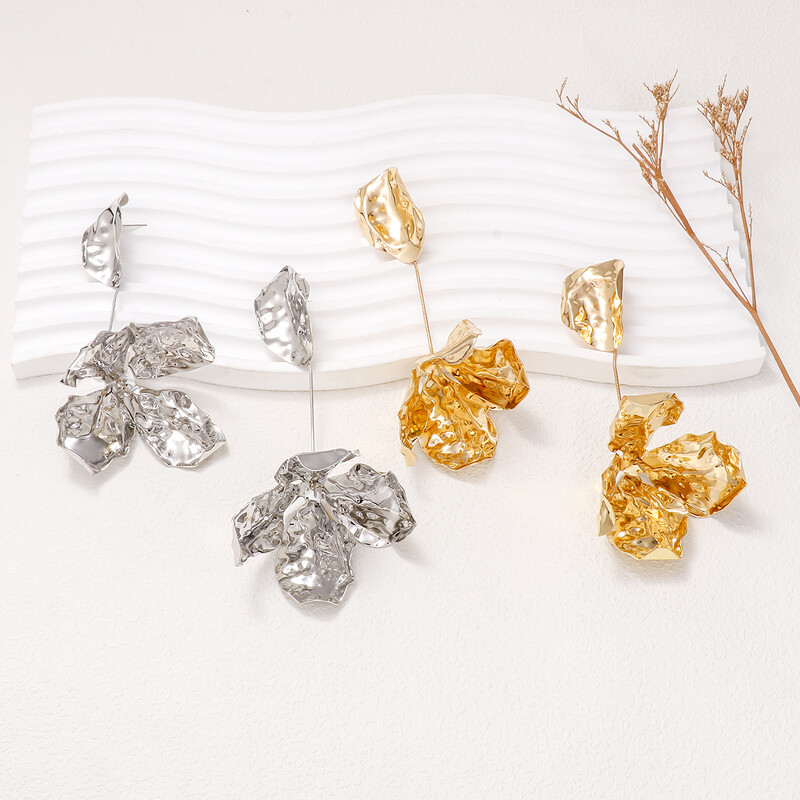 2024. aasta uued metallist lilledega kõrvarõngad Statement ehted naistele pidupäevade aksessuaarid