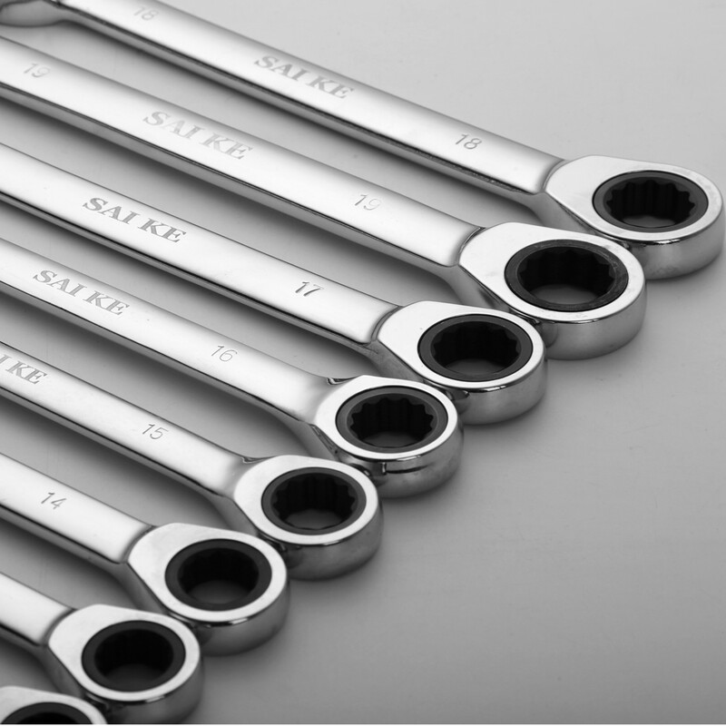 Kombinacija čegrtaljke Set metričkih ključeva Fino nazubljeni prsten zupčanika Momentni i nasadni ključevi Set matica Alati za popravak