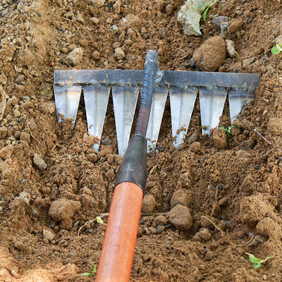 Carbon Steel Garden Hand Rake Tines Rake Dethaching Weeding Acreage Rake Rock Gravel Root Garden Tools 4/5/6/7 Tines