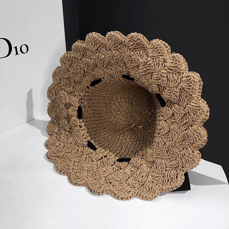 Vasarinė šiaudinė skrybėlė moterims su juostele, rankomis megzta kepure Aukštos klasės plataus krašto skrybėlė nuo saulės spindulių apsauganti paplūdimio kepurė