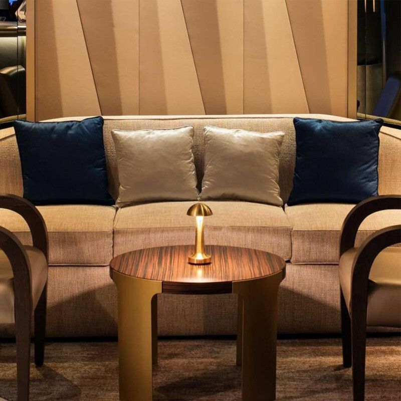 LED laualamp 3 värvi valikud Modernistlik art deco lamp puutetundlik Juhtmeta laetav LED laualamp sobib kodukaunistuseks