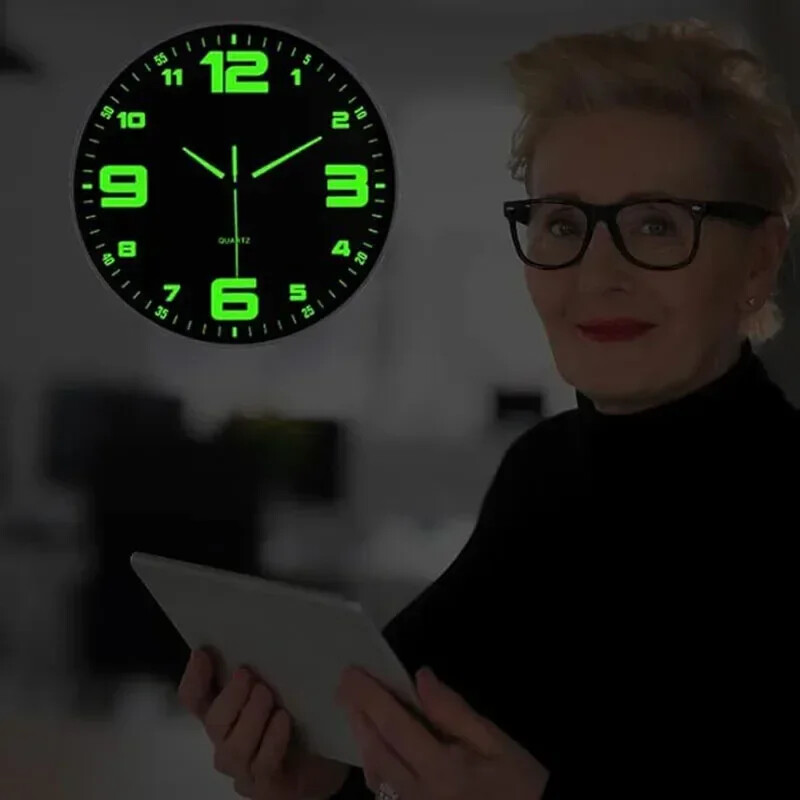 Helendav kell Magamistoa vaikne kell seinakell Elutuba Kaasaegne lihtne loominguline mood löögivaba ümmargune kvartskell