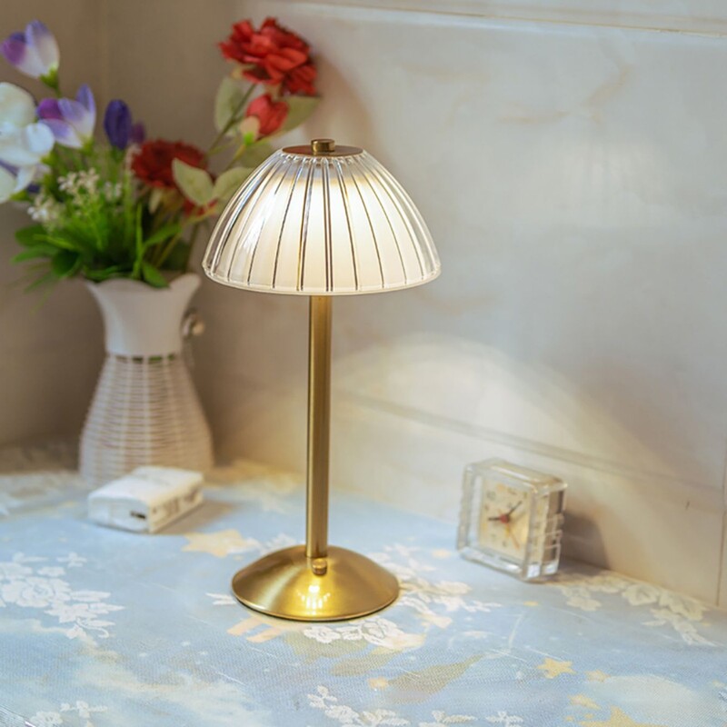 Kerge luksuslik kuldkristall-teemantvalgusti, laadimine, hämardav LED-voodipea atmosfäärivalgus, puutetundlik öövalgus