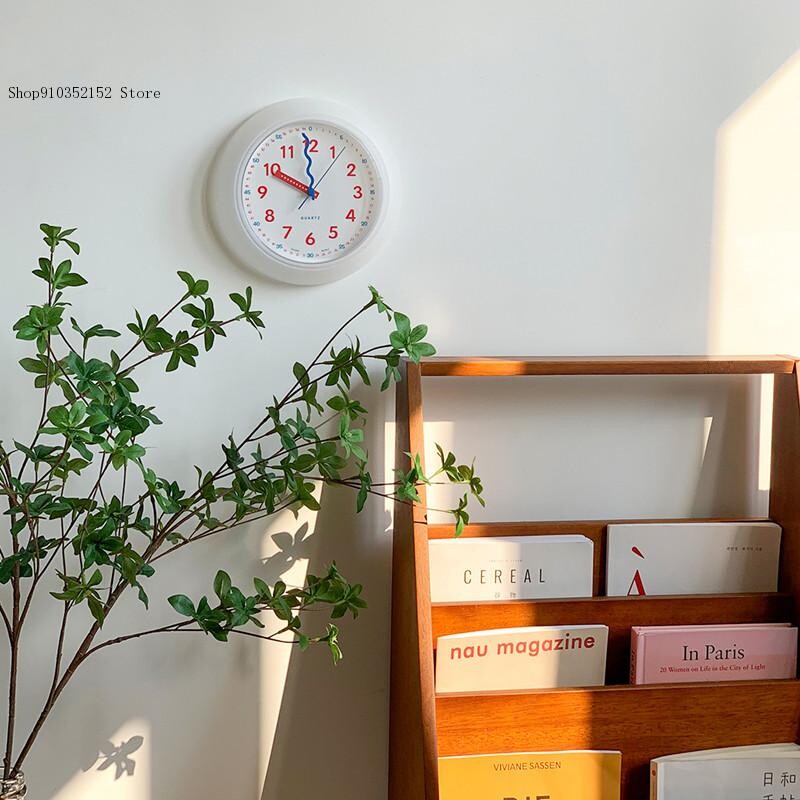 Miegamojo tylus laikrodis plastikinis geltonas modernus sieninis laikrodis Kūrybinė dovana vaikams miela svetainė namų dekoravimas stalinis laikrodis