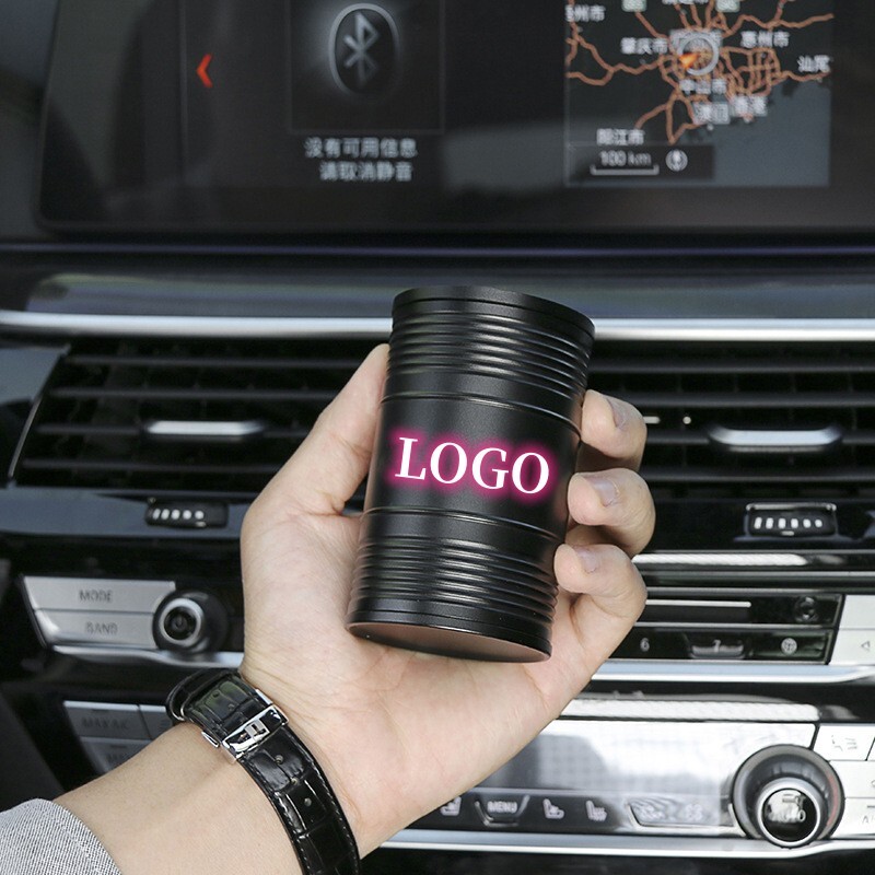 Kvaliteetne alumiiniumsulamist Temperatuuriga autotuhatoos Kaasaskantav autotuhatoos Kodukontor suitsuvaba tuhatoos sigareti silinder Ashtra