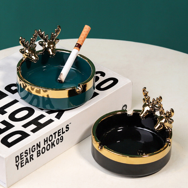 Ümmargune kullatud hirvede tuhatoos Armas loomakeraamiline tuhatoos Kontori elutoa kaunistus lauaarvuti hoiukarp Kingikunsti kaunistus